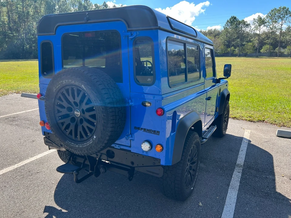 2000 Land Rover Defender 90 - Image 7 of 21