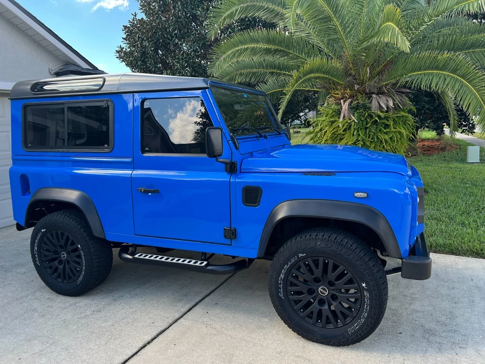2000 Land Rover Defender 90 - Image 3 of 21