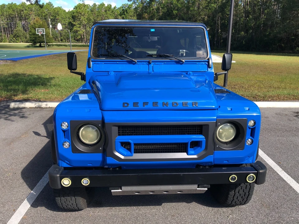 2000 Land Rover Defender 90 - Image 2 of 21