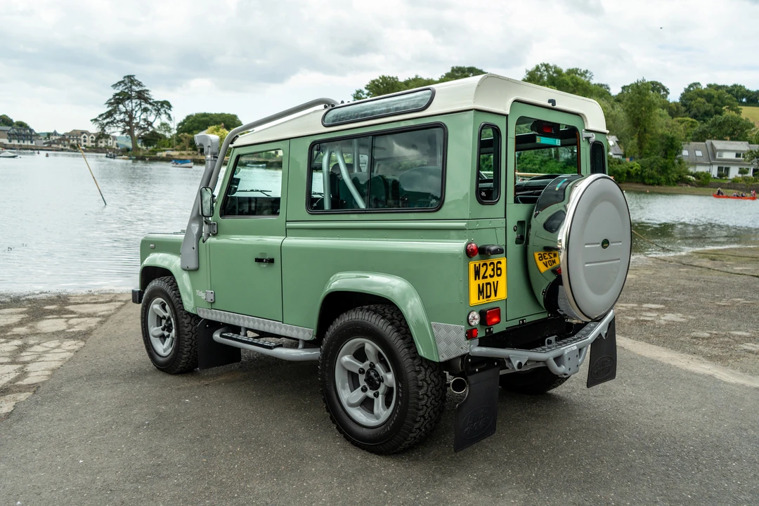 2000 Land Rover Defender 90 - Image 5 of 31