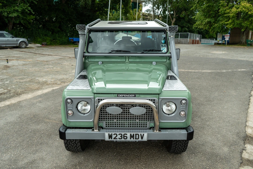2000 Land Rover Defender 90 - Image 10 of 31