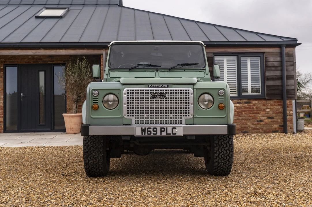 2000 Land Rover Defender 90 - Image 3 of 31