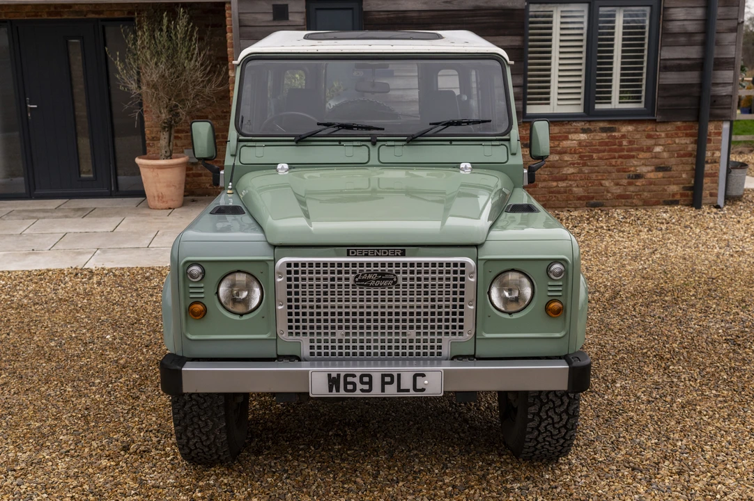 2000 Land Rover Defender 90 - Image 10 of 31