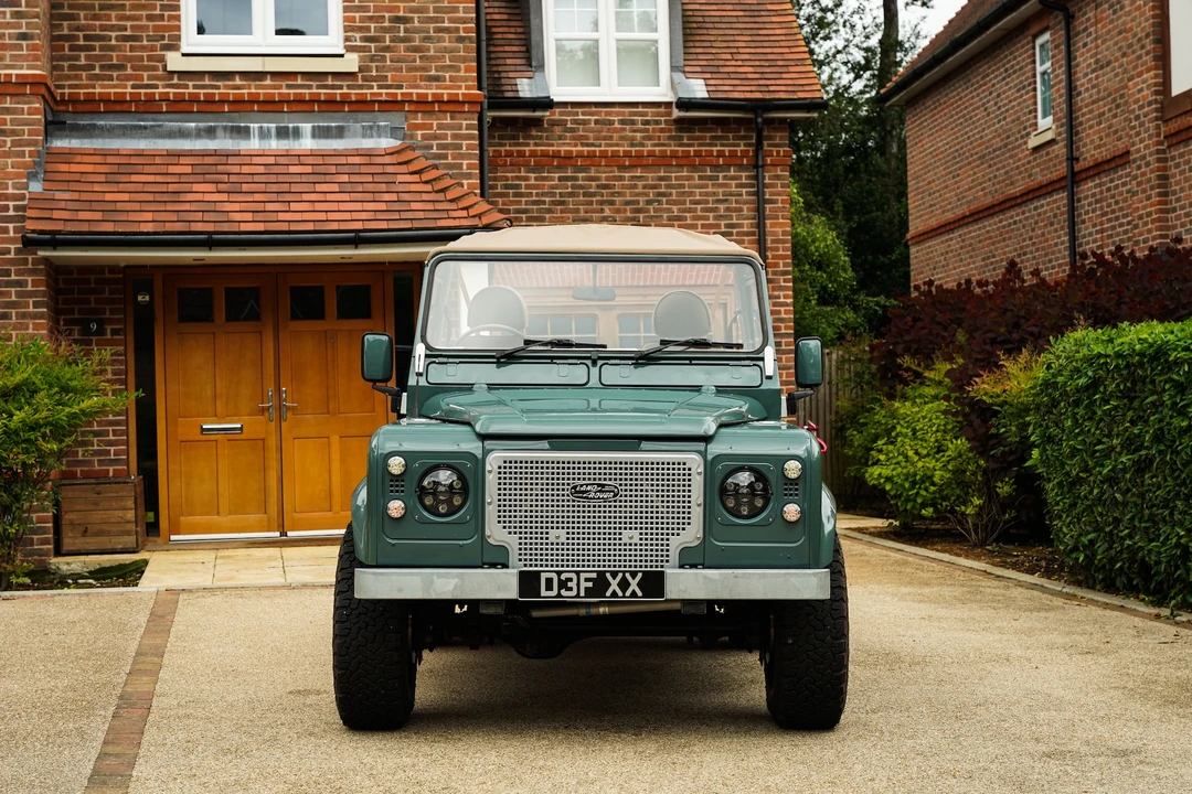2000 Land Rover Defender 90 - Image 10 of 31
