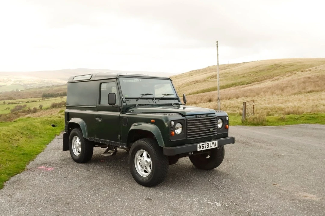 2000 Land Rover Defender 90 - Image 19 of 30