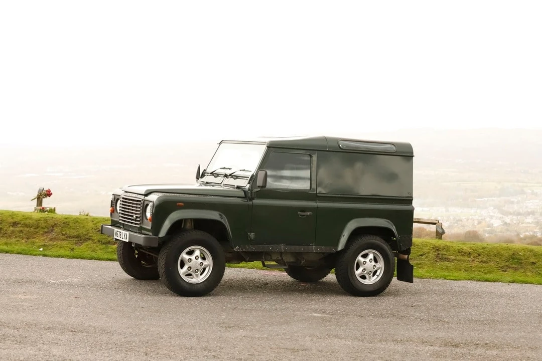 2000 Land Rover Defender 90 - Image 16 of 30
