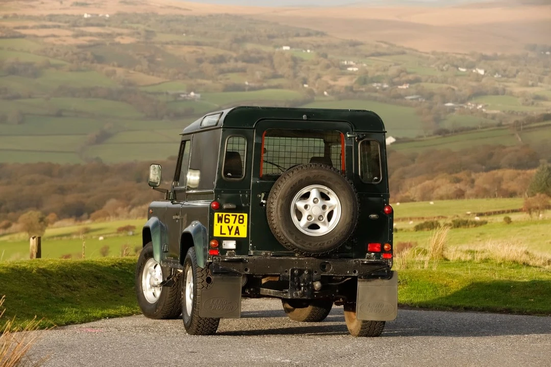 2000 Land Rover Defender 90 - Image 29 of 30