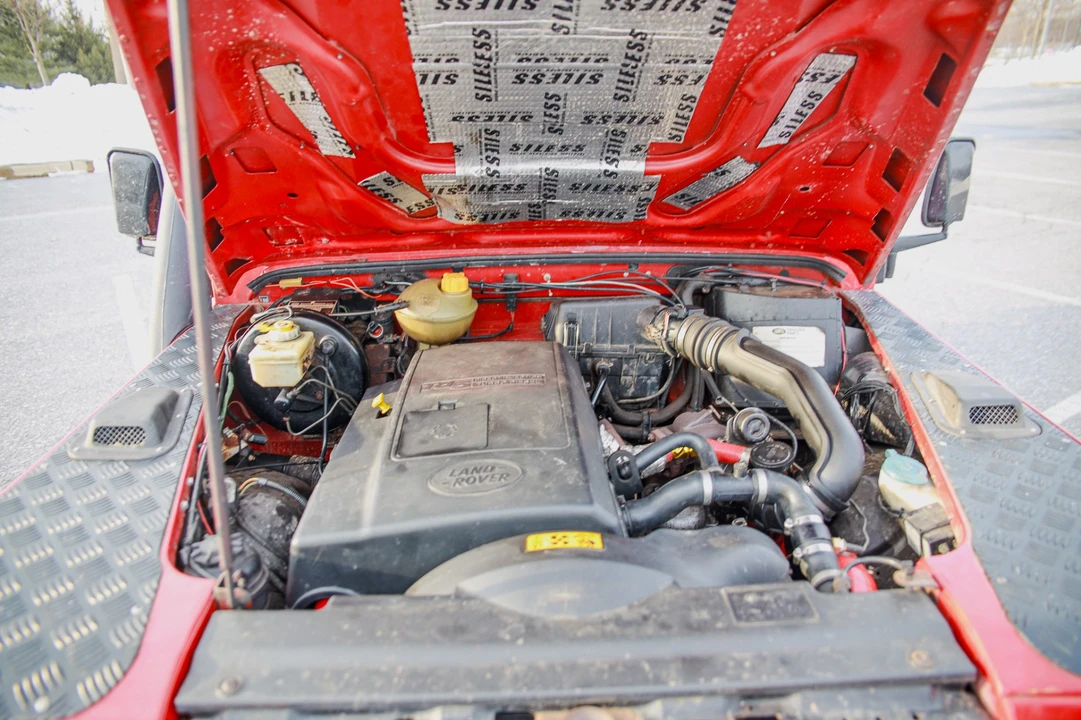 2000 Land Rover Defender 90 - Image 6 of 8