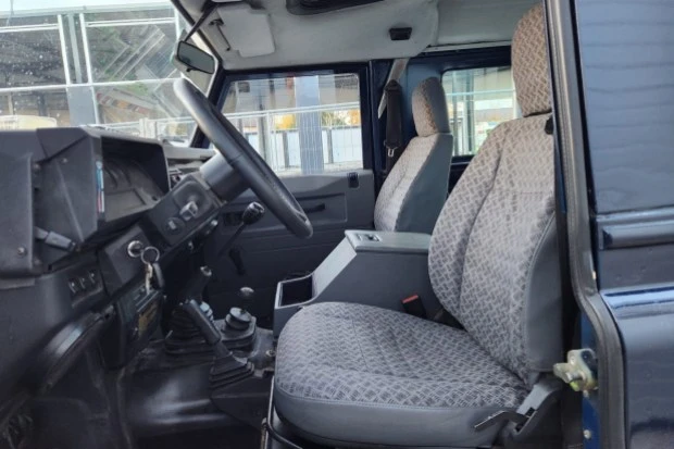 2000 Land Rover Defender 90 - Image 4 of 7