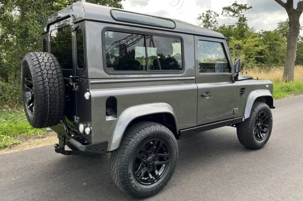 2000 Land Rover Defender 90 - Image 2 of 7