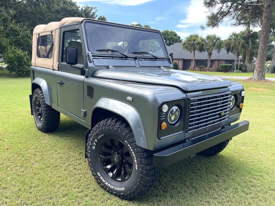 2000 Land Rover Defender 90 - Image 5 of 31