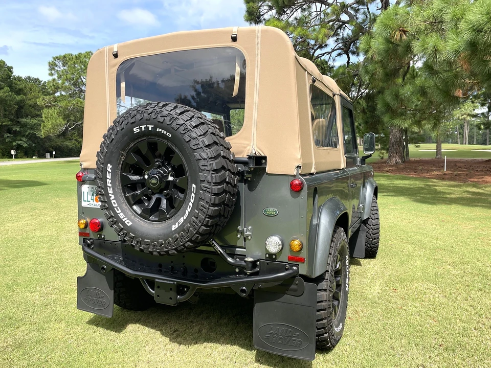 2000 Land Rover Defender 90 - Image 9 of 31
