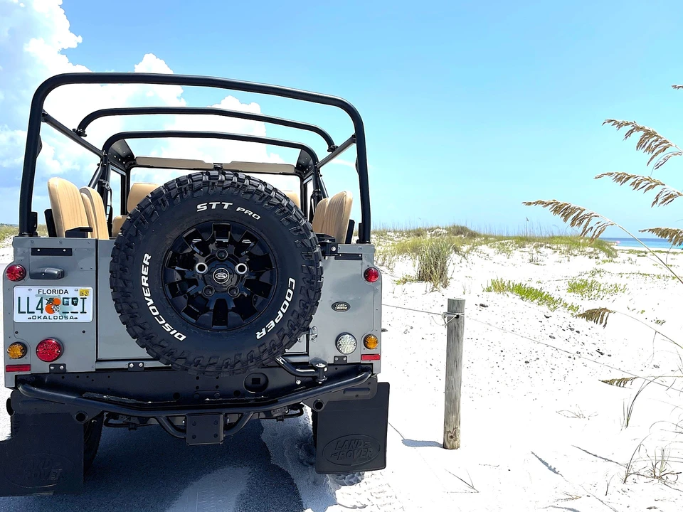 2000 Land Rover Defender 90 - Image 24 of 31