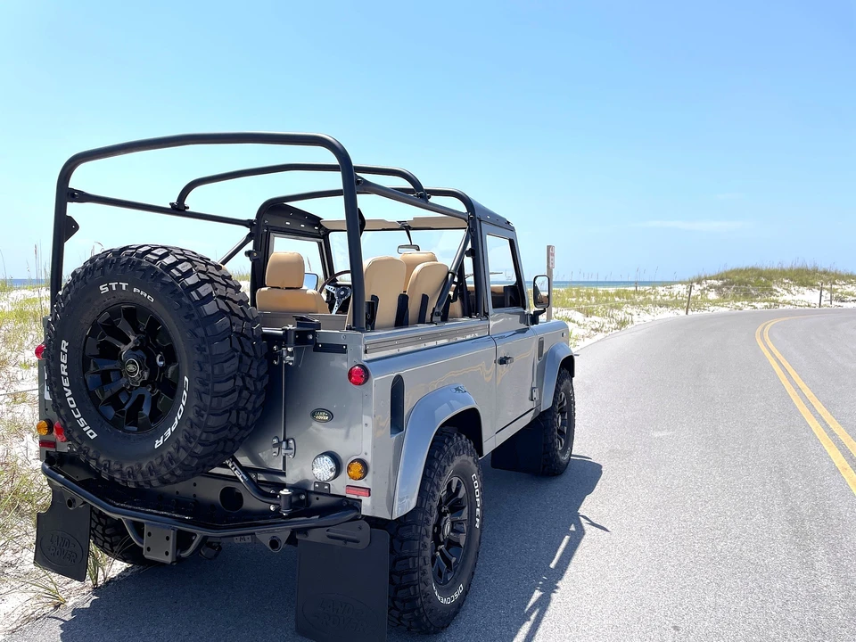 2000 Land Rover Defender 90 - Image 23 of 31