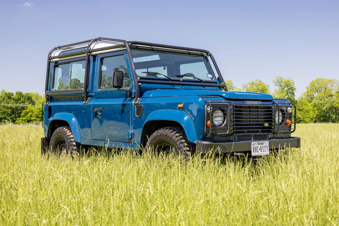 2000 Land Rover Defender 90 - Image 6 of 31