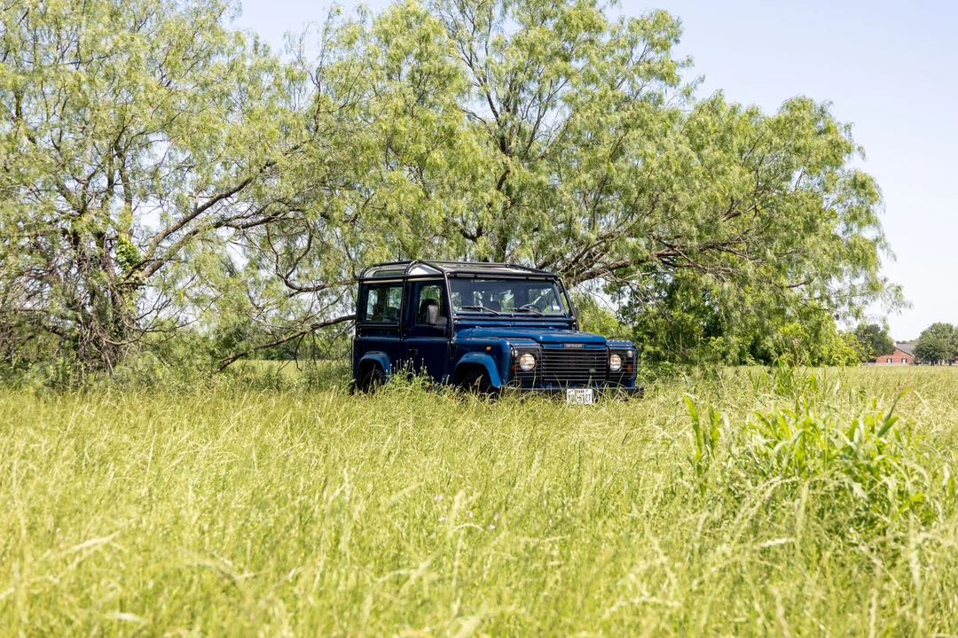 2000 Land Rover Defender 90 - Image 4 of 31