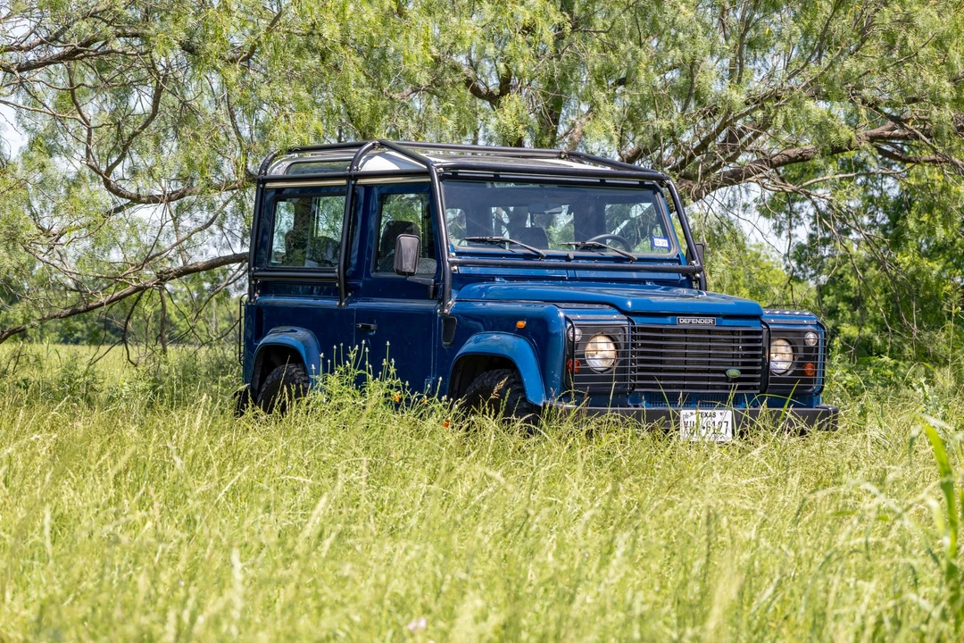 2000 Land Rover Defender 90 - Image 5 of 31