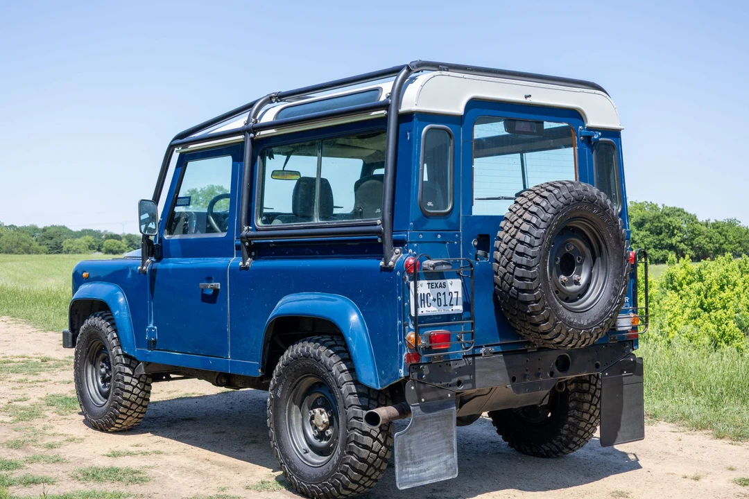 2000 Land Rover Defender 90 - Image 17 of 31