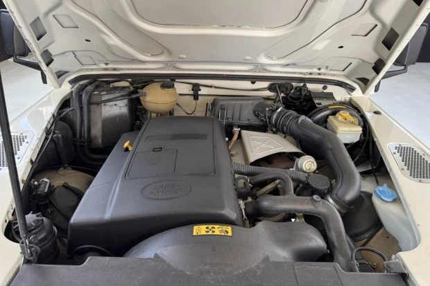 2000 Land Rover Defender 90 - Image 6 of 7