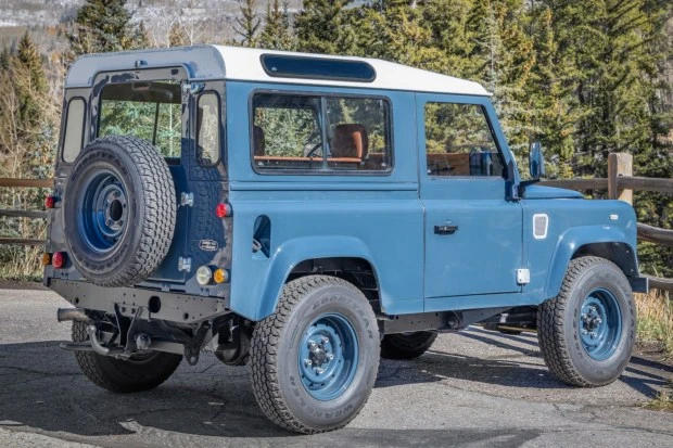 2000 Land Rover Defender 90 - Image 2 of 8