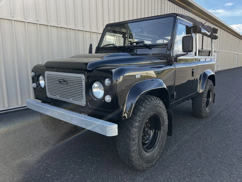 2000 Land Rover Defender 90 - Image 10 of 31