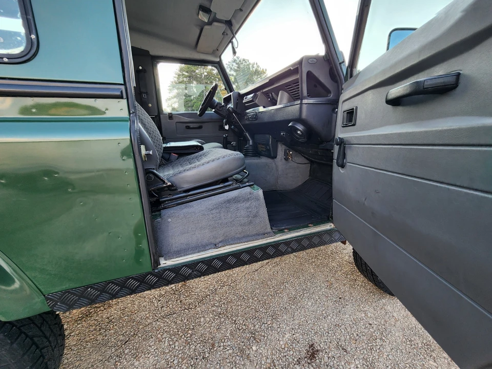 2000 Land Rover Defender - Image 14 of 31