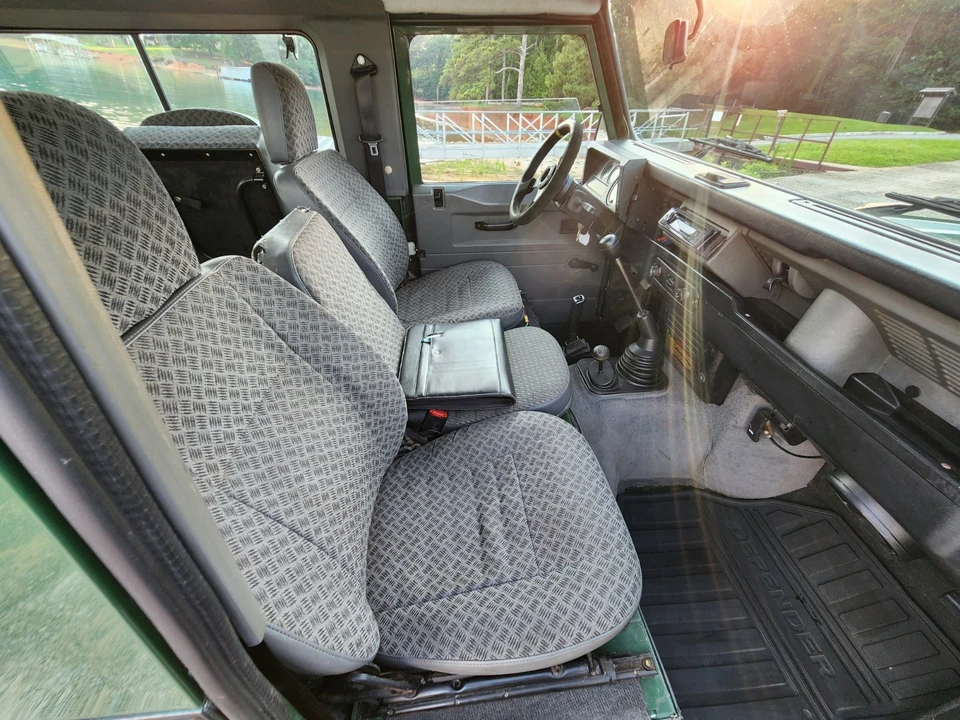 2000 Land Rover Defender - Image 24 of 31