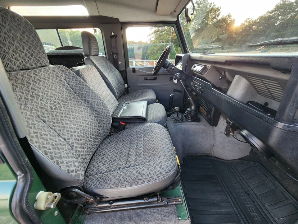 2000 Land Rover Defender - Image 23 of 31