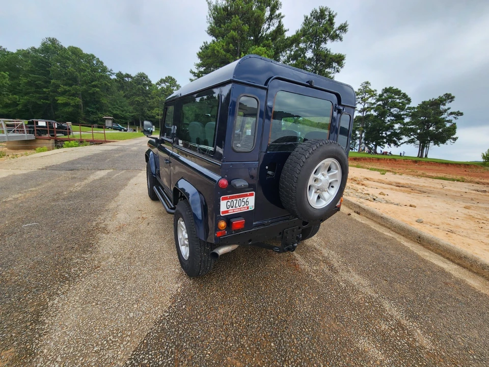 2000 Land Rover Defender 90 - Image 8 of 31