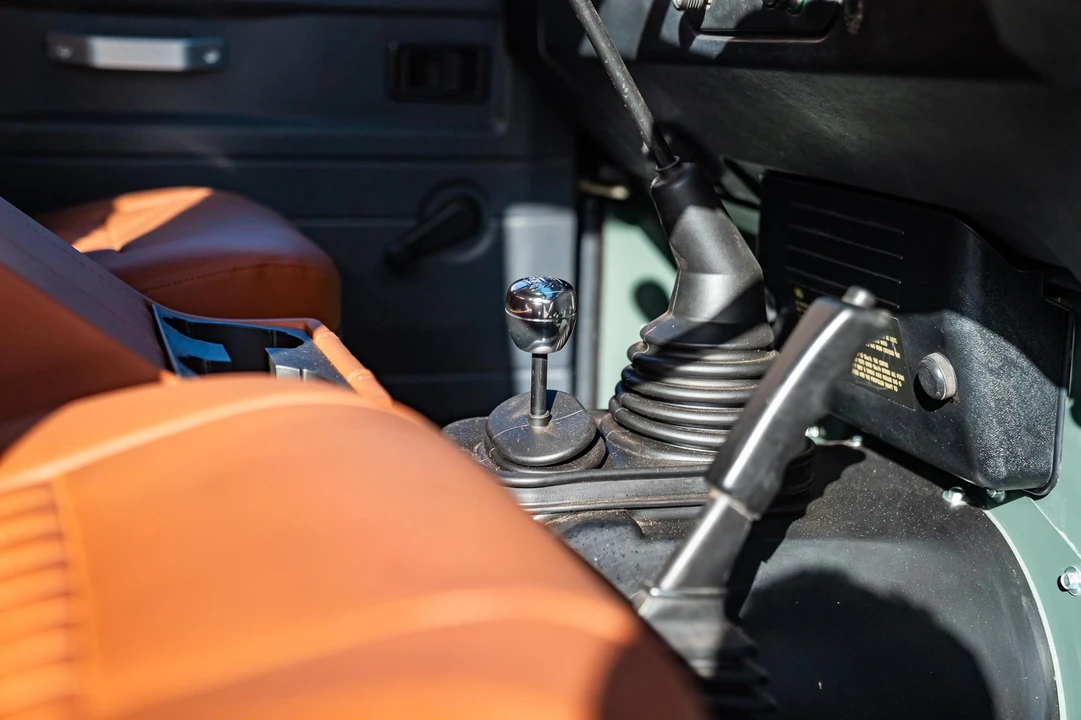 2000 Land Rover Defender - Image 22 of 31