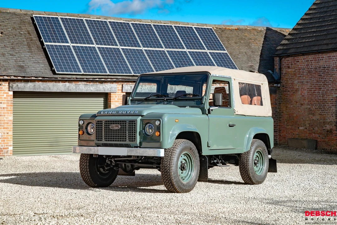 2000 Land Rover Defender 90 - Image 3 of 21