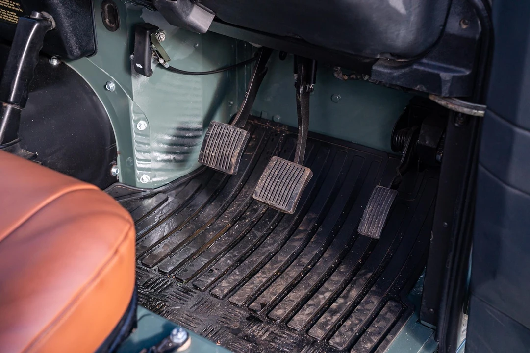 2000 Land Rover Defender - Image 20 of 21