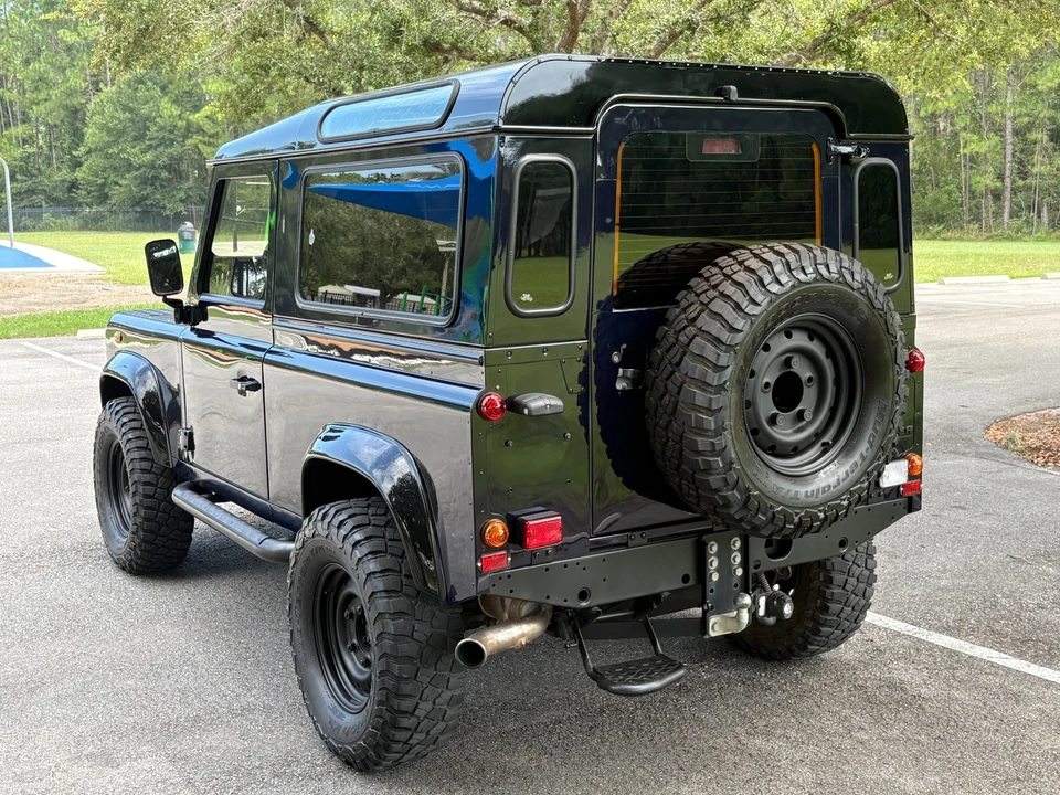 2000 Land Rover Defender - Image 8 of 29