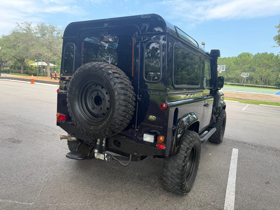 2000 Land Rover Defender - Image 9 of 29