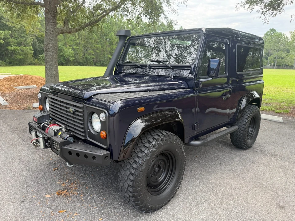 2000 Land Rover Defender - Image 11 of 29