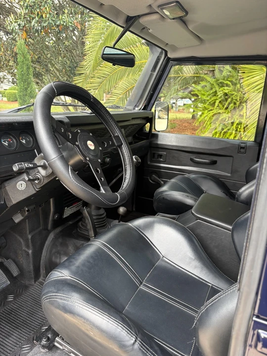 2000 Land Rover Defender - Image 13 of 23