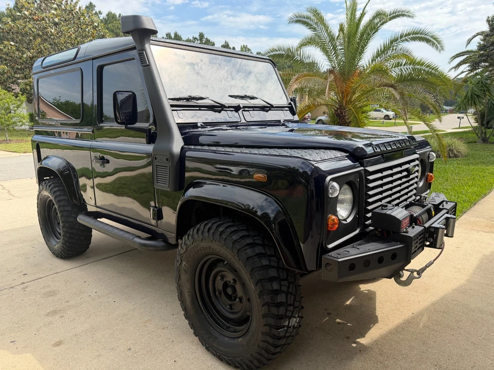 2000 Land Rover Defender - Image 2 of 23