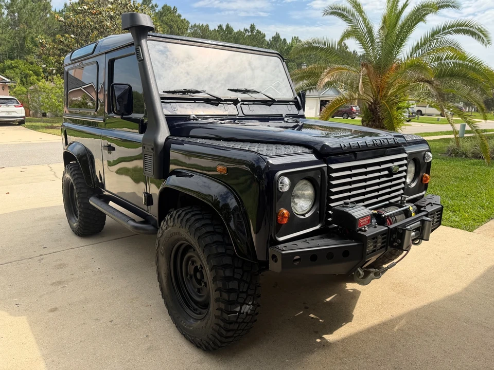 2000 Land Rover Defender - Image 10 of 23