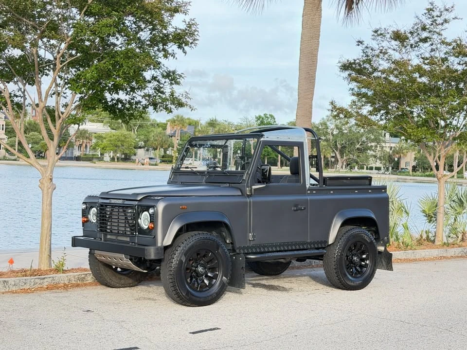 2000 Land Rover Defender - Image 10 of 14