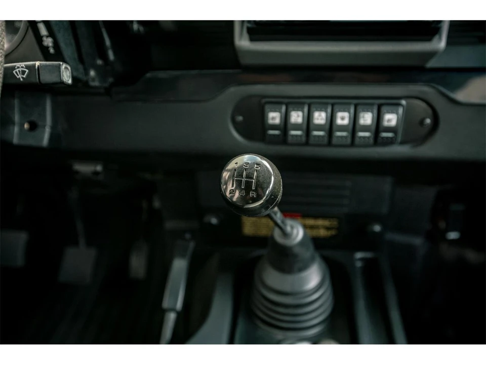 2000 Land Rover Defender - Image 10 of 31