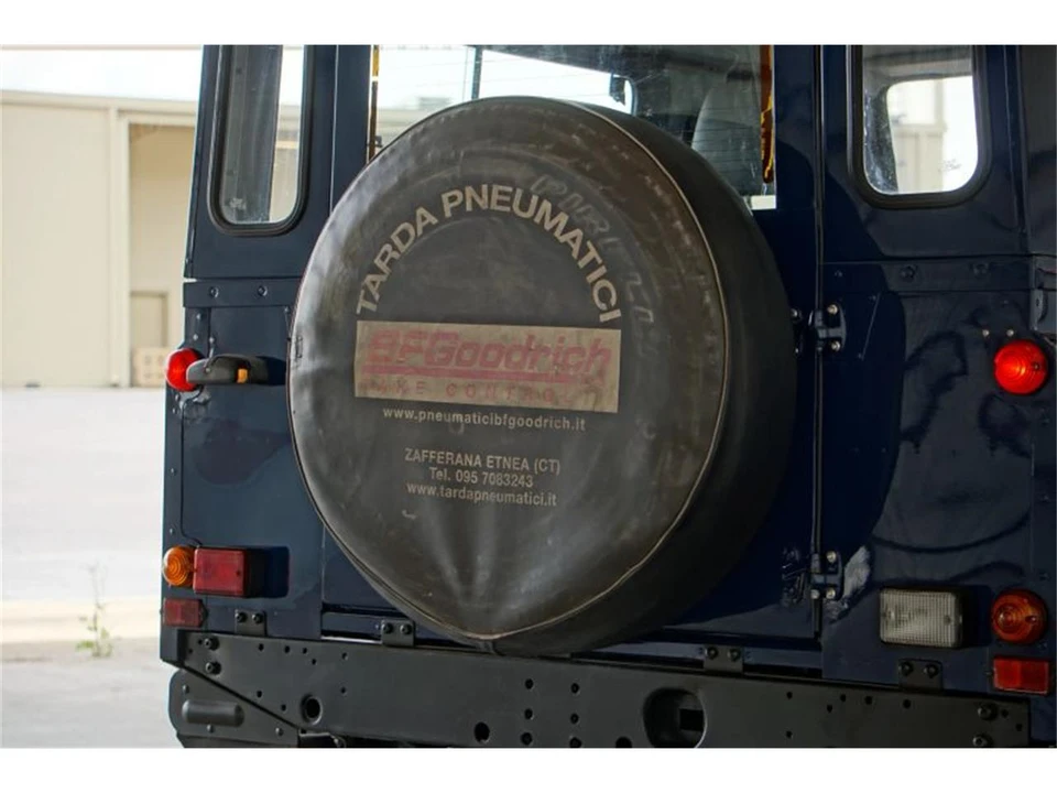 2000 Land Rover Defender - Image 12 of 31