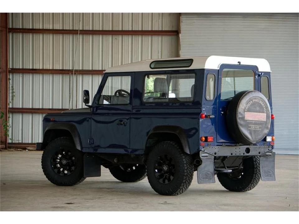 2000 Land Rover Defender - Image 17 of 31