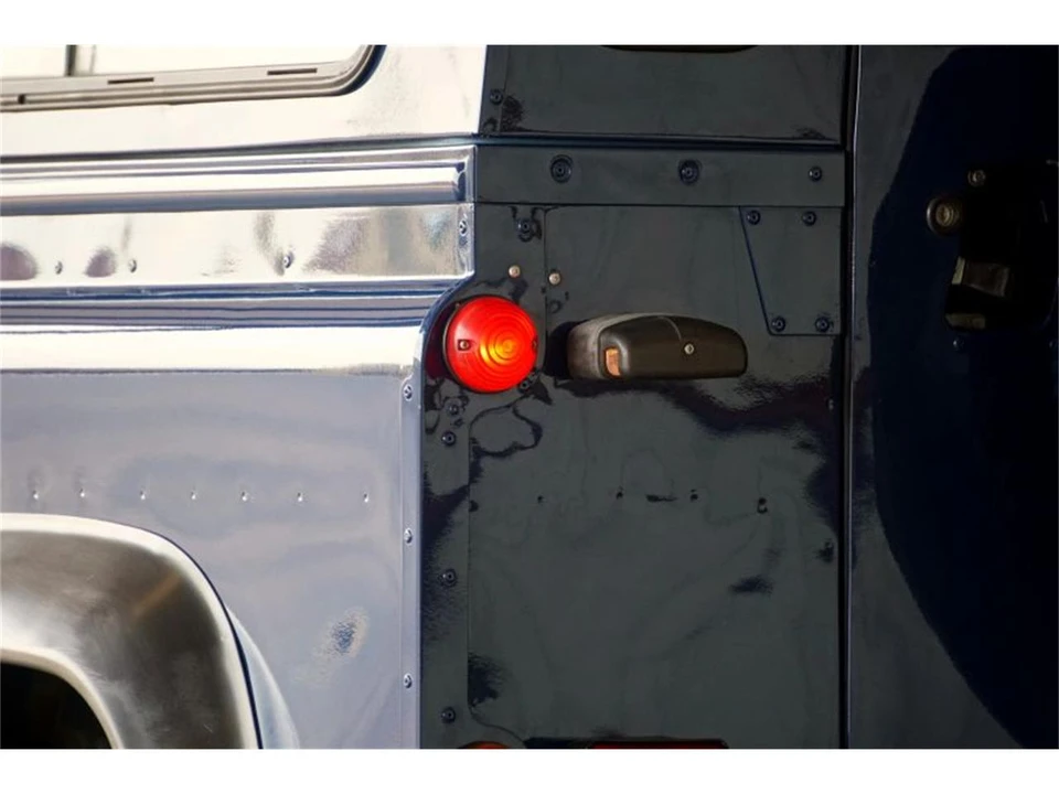 2000 Land Rover Defender - Image 9 of 31