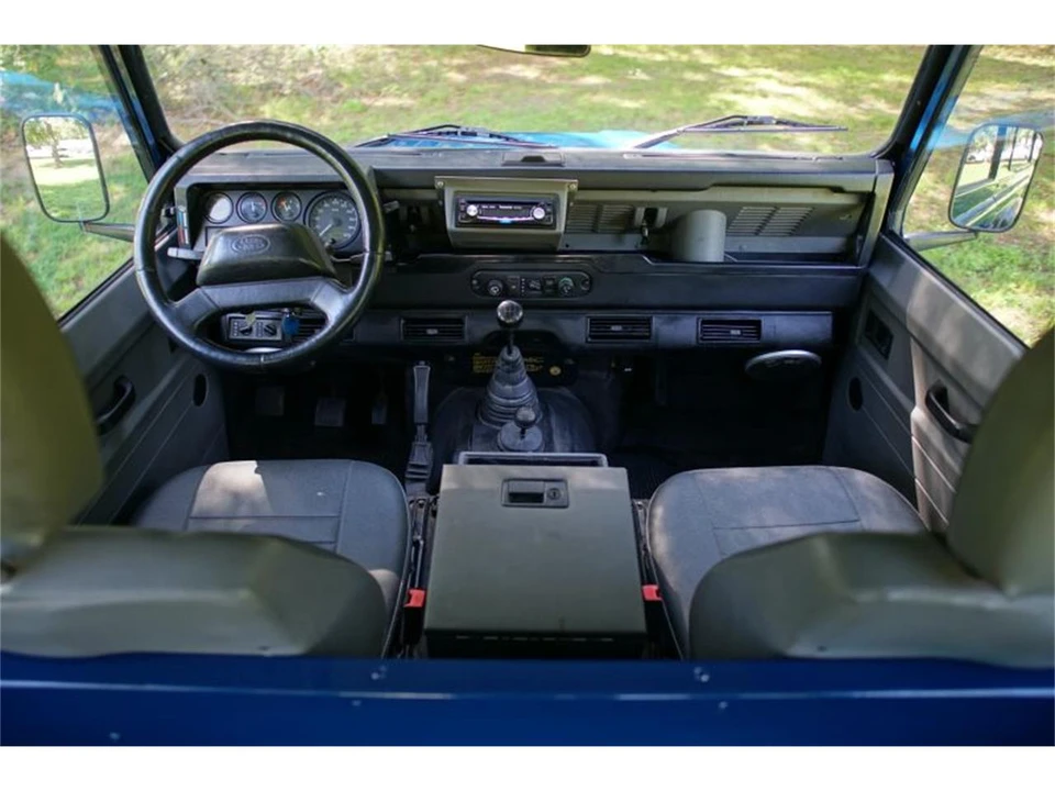 2000 Land Rover Defender - Image 7 of 31