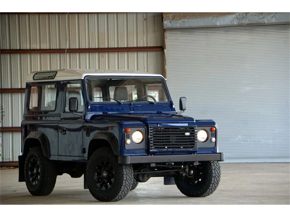 2000 Land Rover Defender - Image 2 of 31