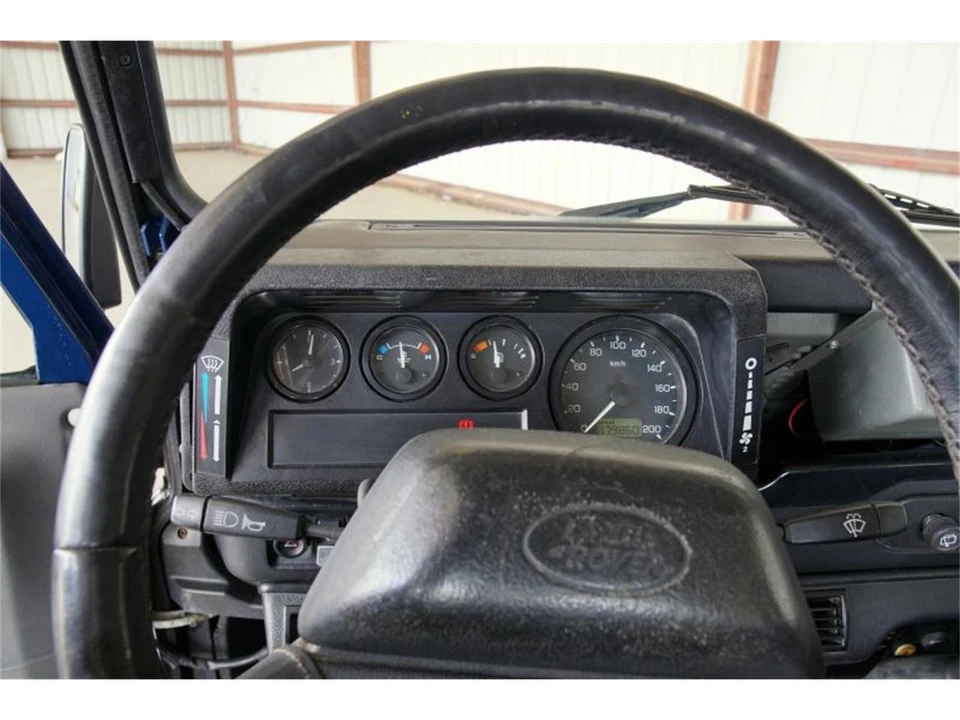 2000 Land Rover Defender - Image 23 of 31