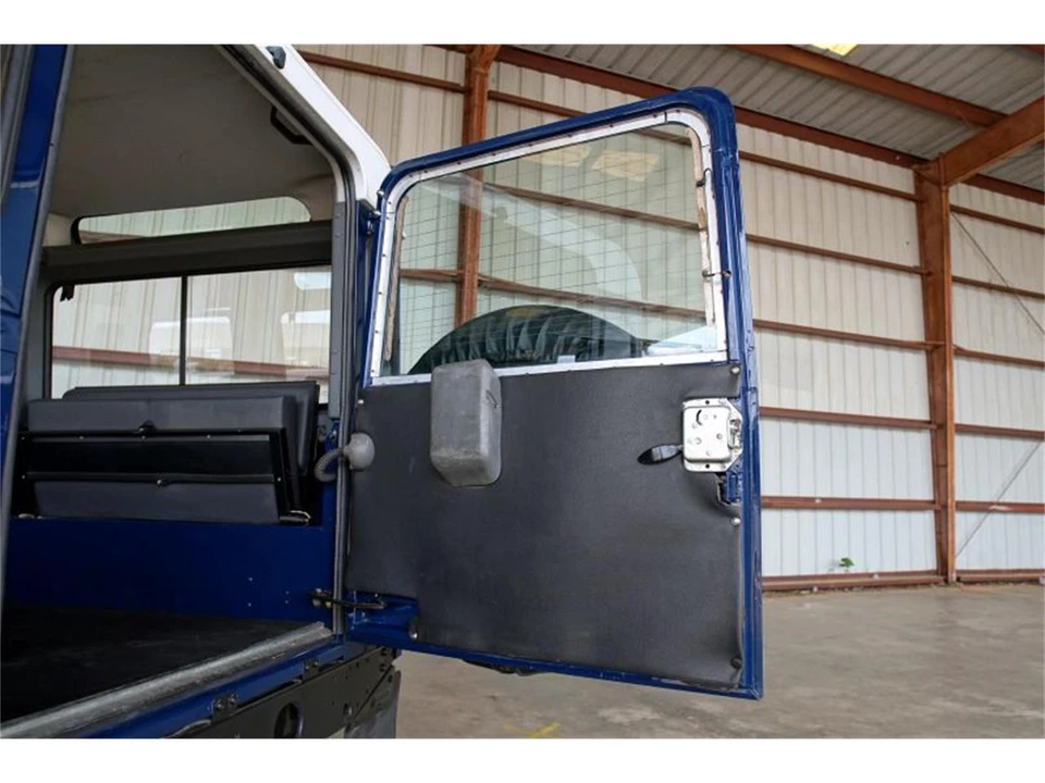 2000 Land Rover Defender - Image 29 of 31