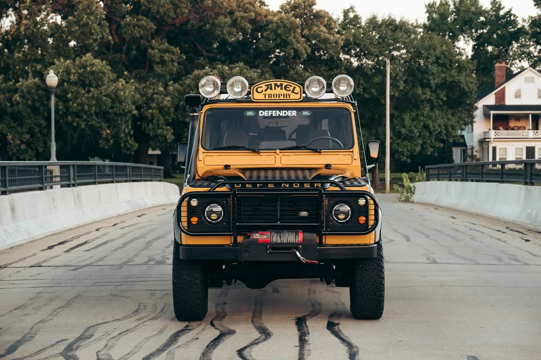 2000 Land Rover Defender - Image 2 of 31