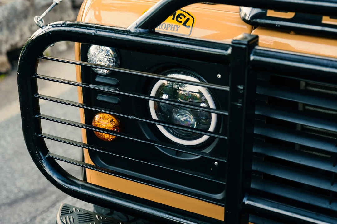 2000 Land Rover Defender - Image 18 of 31