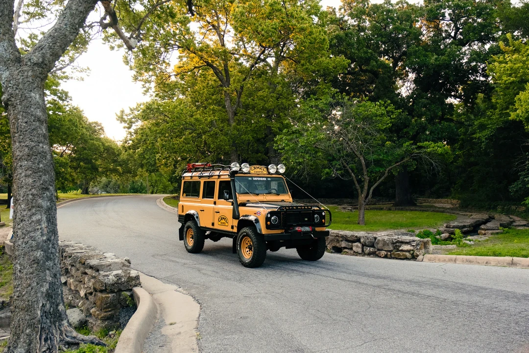 2000 Land Rover Defender - Image 14 of 31